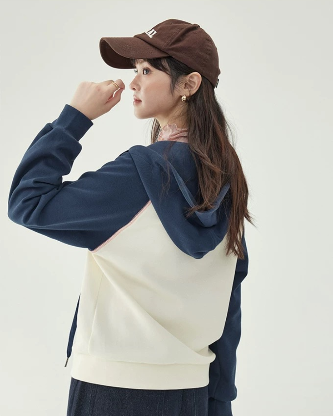 長袖フード付きスウェットTシャツ(トップス・全1色)