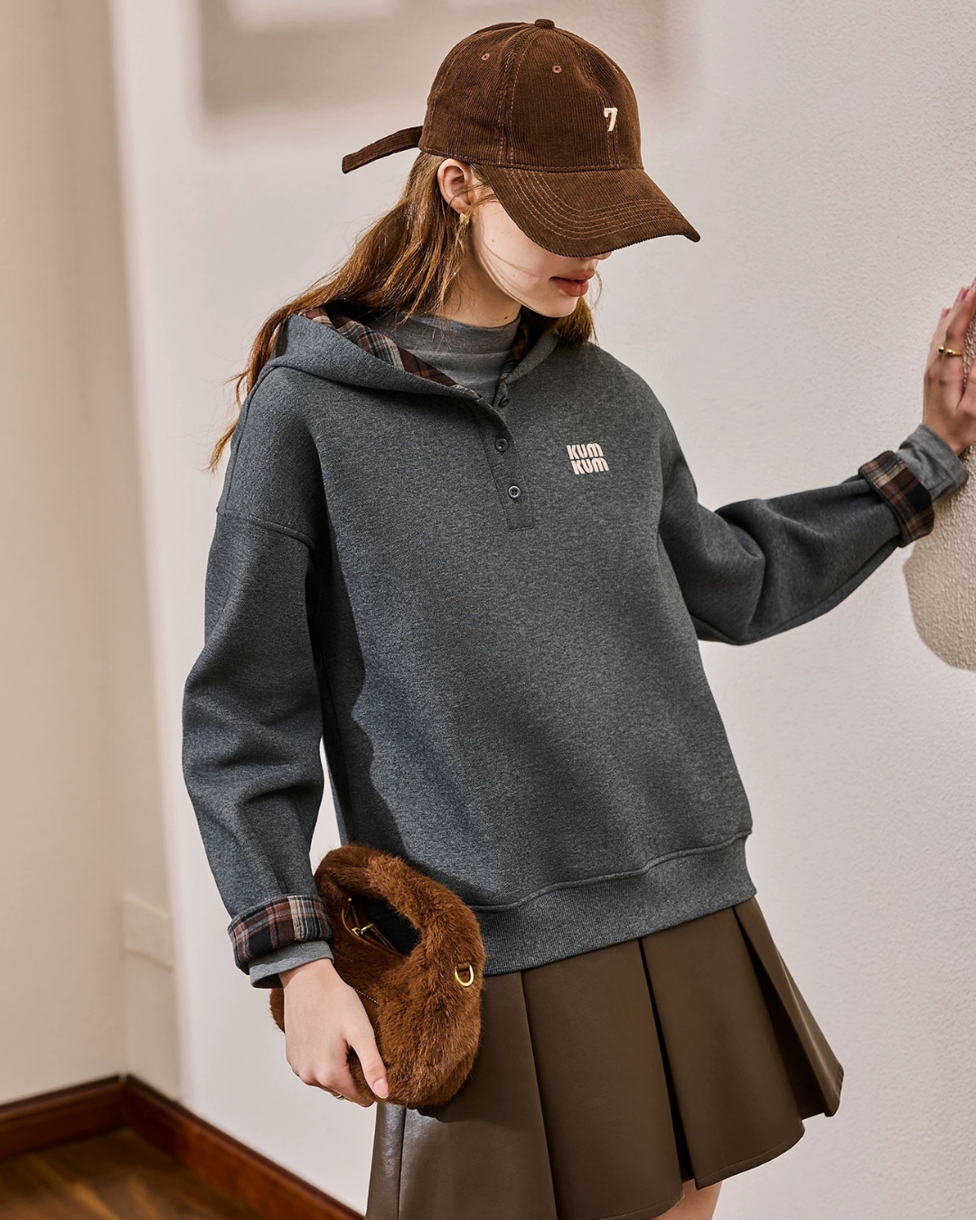 フード付き長袖スウェットシャツ(トップス・全1色)