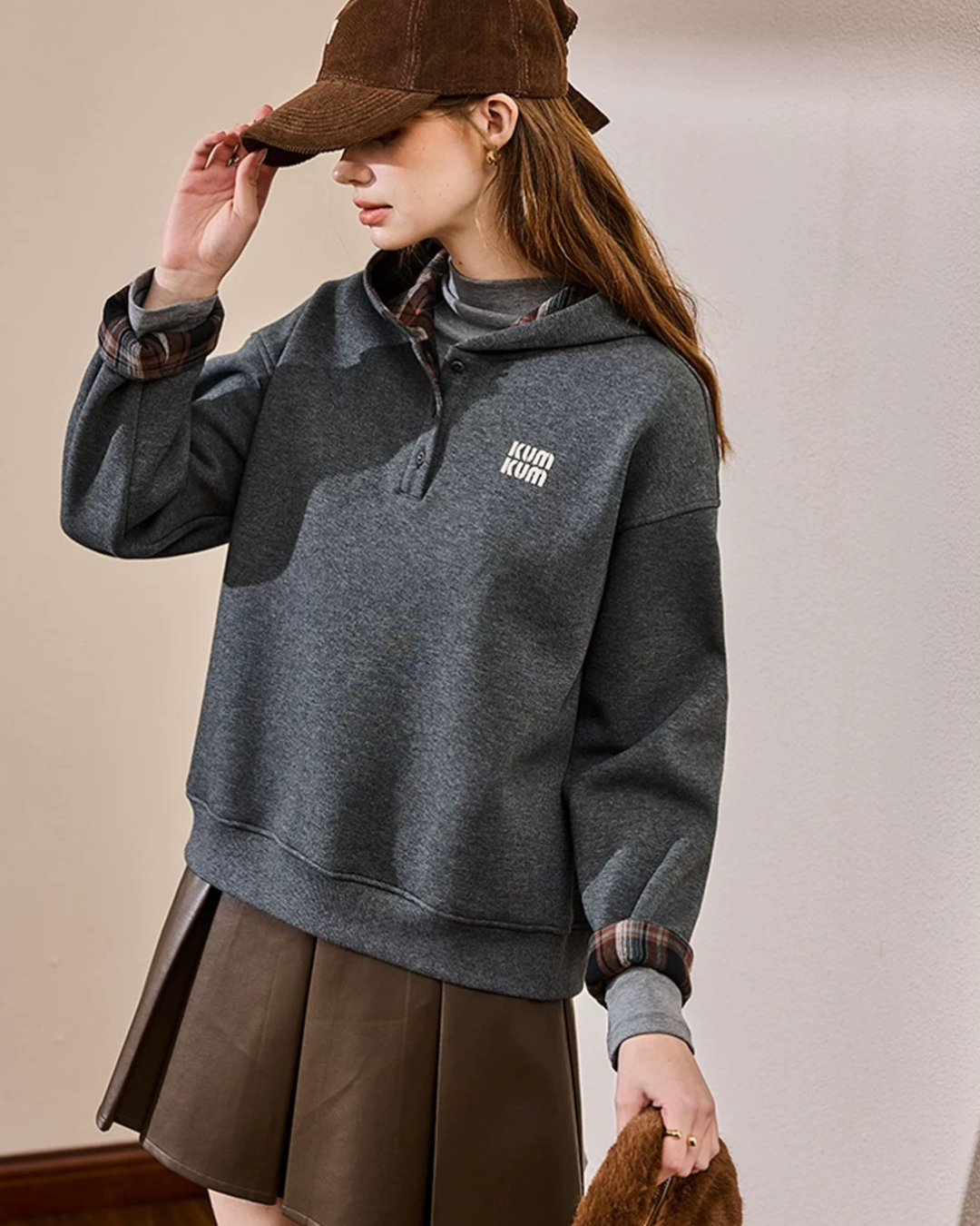 フード付き長袖スウェットシャツ(トップス・全1色)