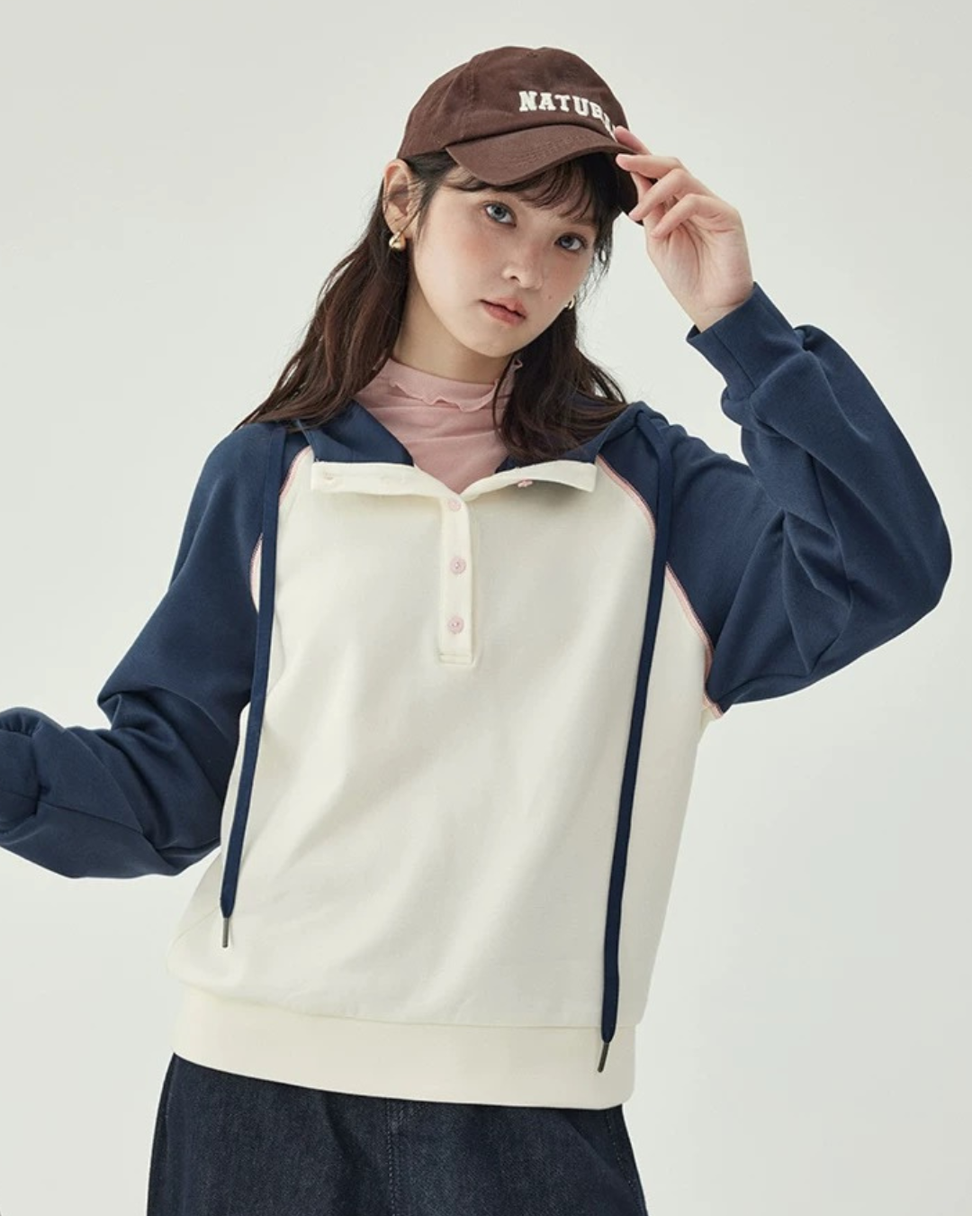 長袖フード付きスウェットTシャツ（トップス・全1色）