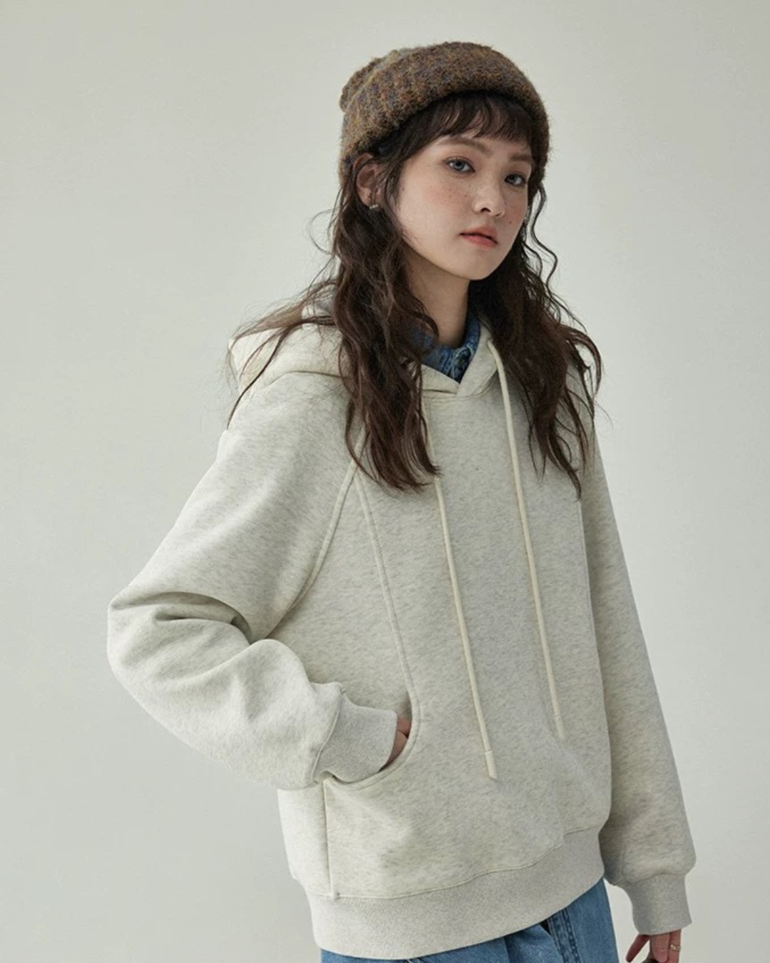 スプライシングフード付きスウェット（トップス・全1色）