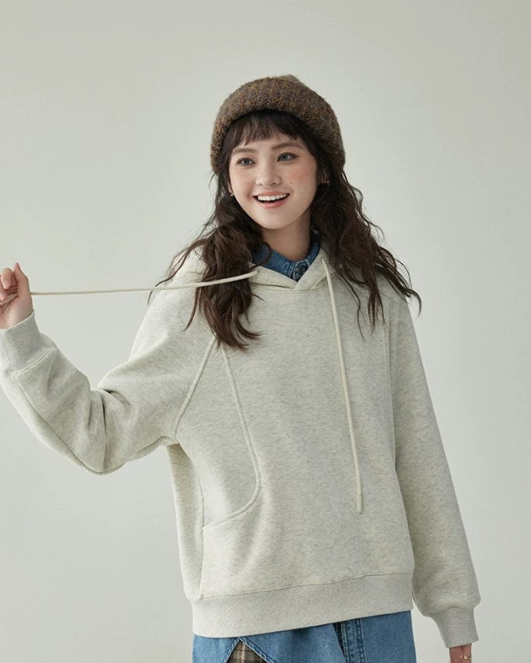 スプライシングフード付きスウェット（トップス・全1色）