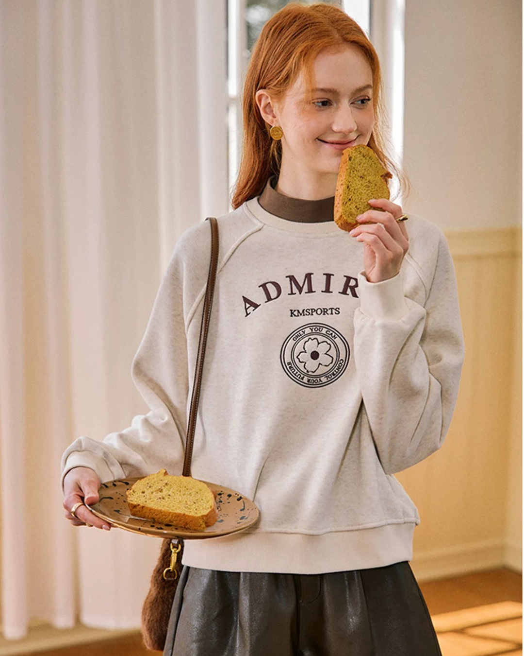 セミタートルネック スウェットシャツ（トップス・全1色）