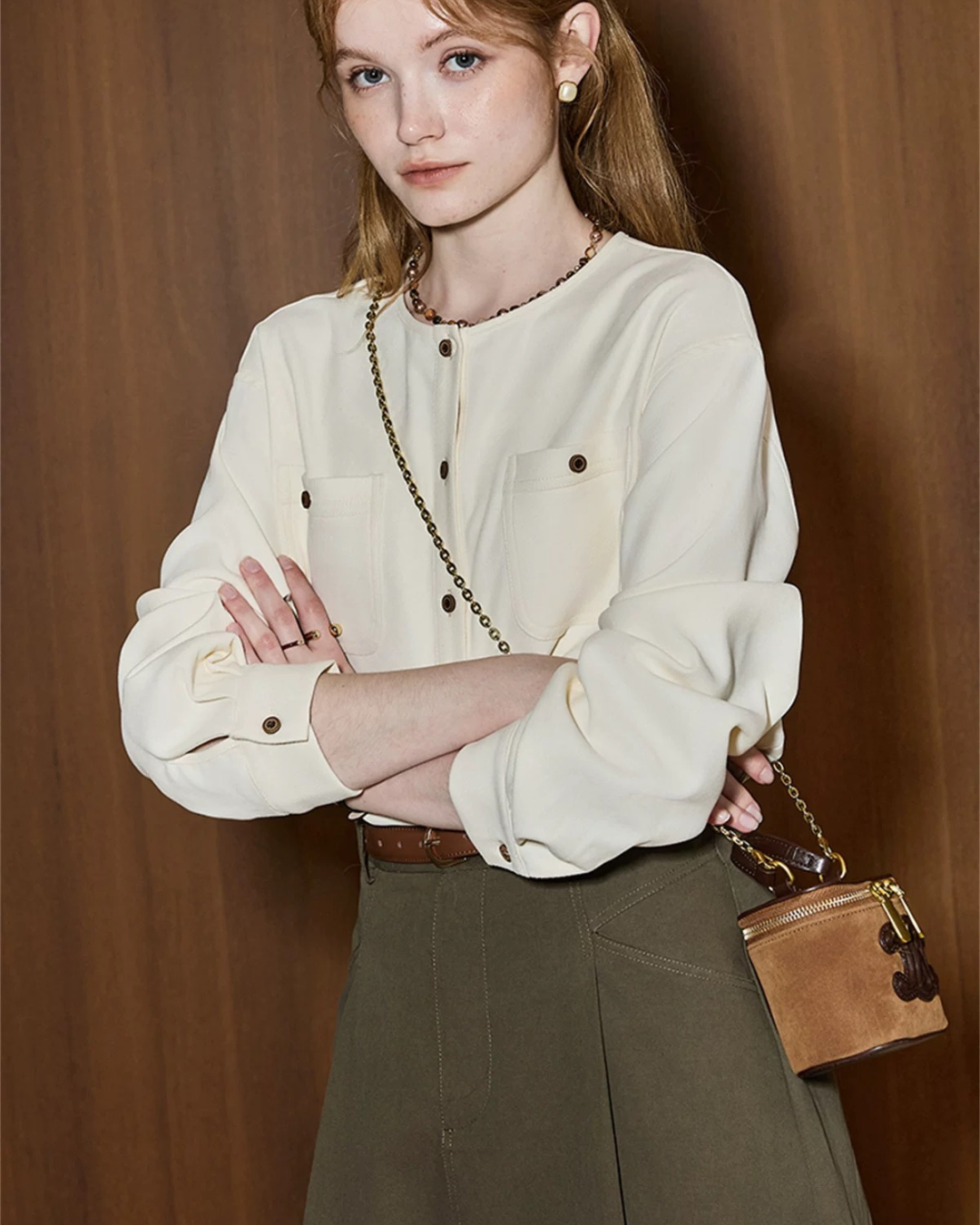 ラウンドネックシャツ（トップス・全2色）