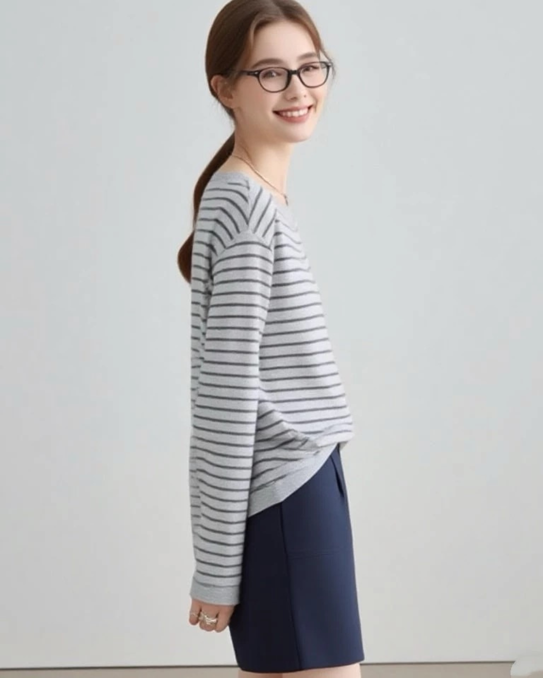 グレーストライプ長袖Tシャツ（トップス・全1色）