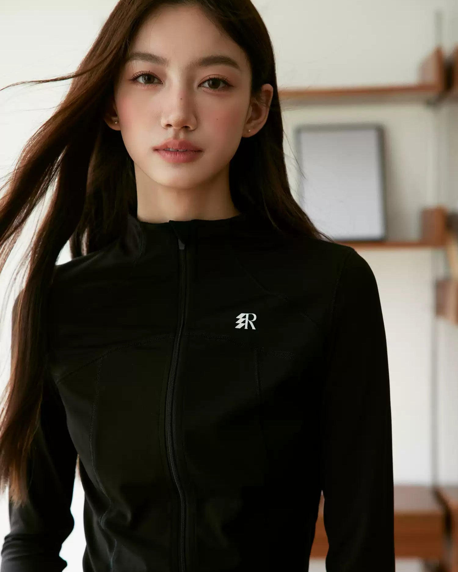 スポーツステッチ・ジップトップ（トップス・全1色）