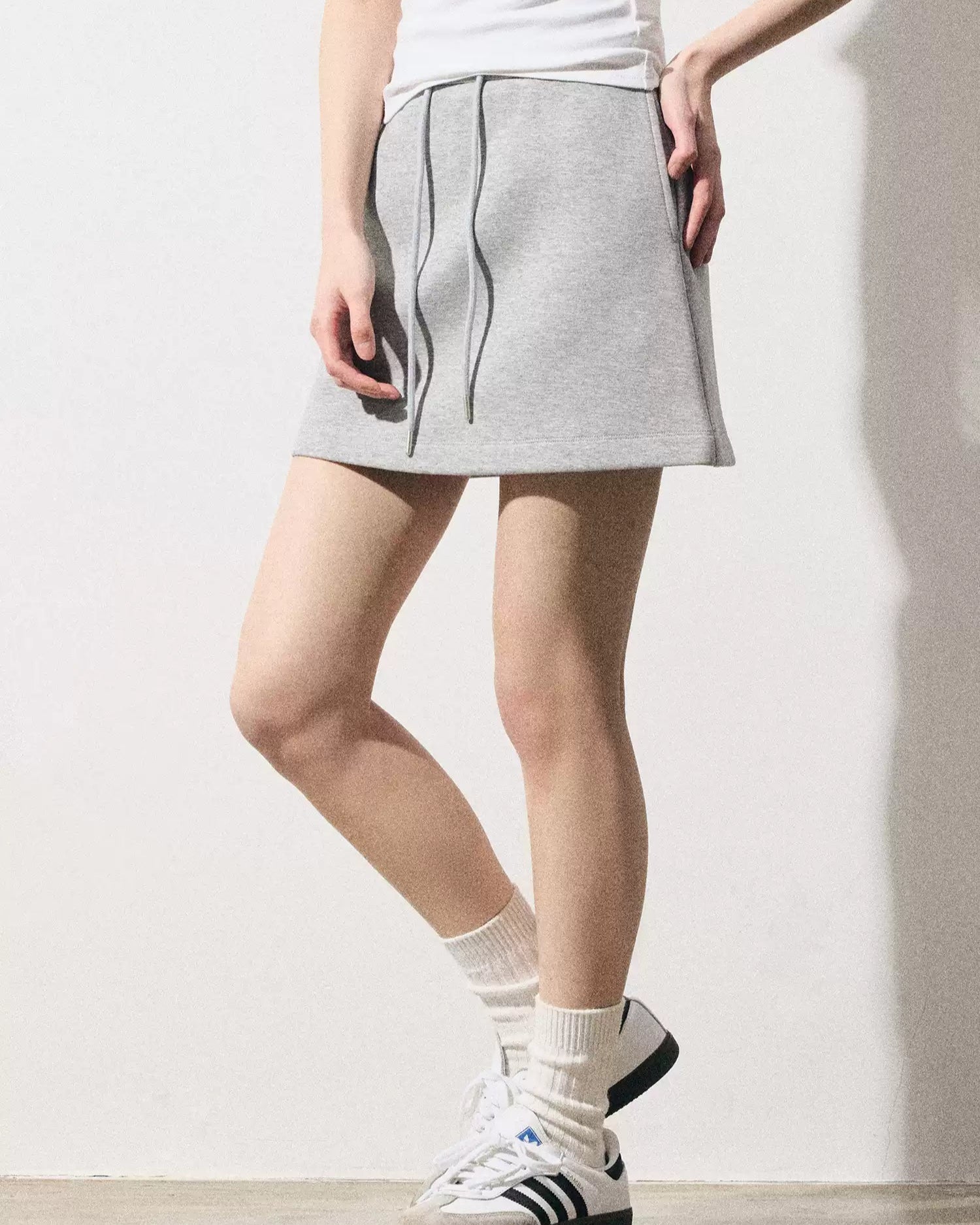 ハイウェストスリムスカート（スカート・全2色）